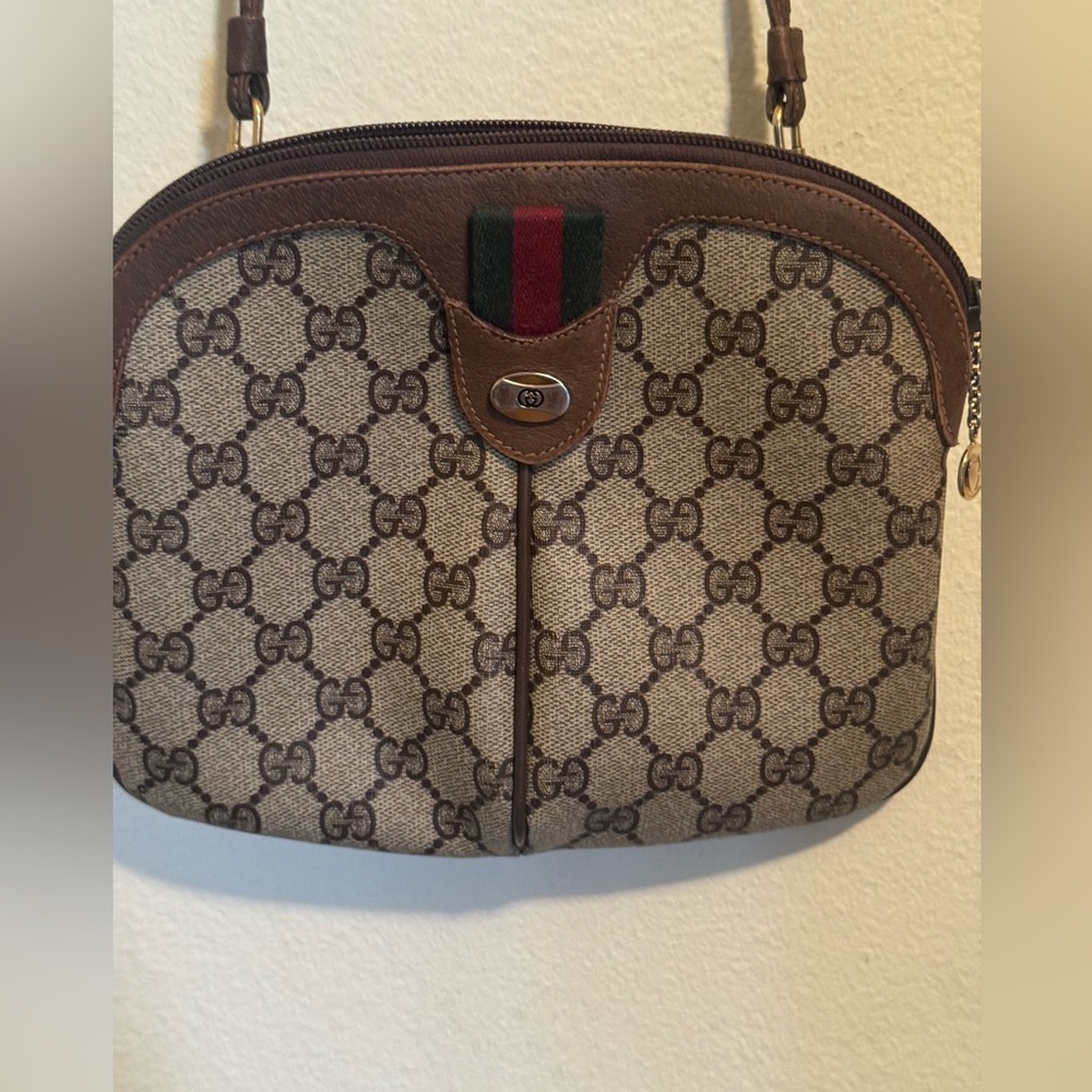 ‼️‼️‼️Price drop. Lowest possible. Gucci Crossbody, rare and gorgeous‼️‼️‼️
